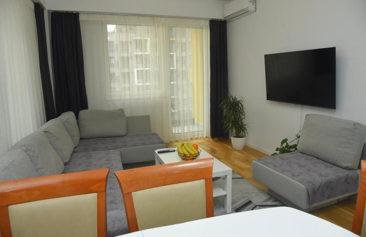 Royal Apartment-familyhaven,park,modern And Luxury *